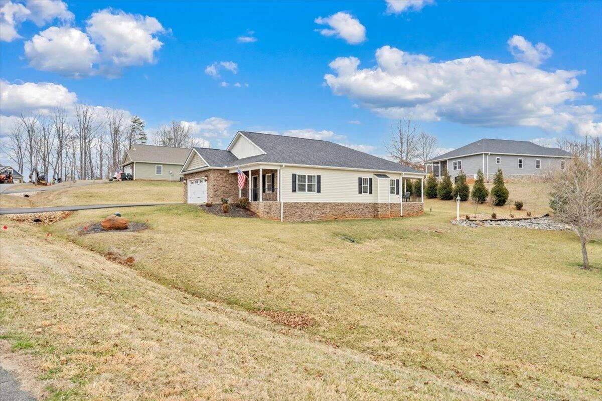 341 Bermuda DR - Photo 51