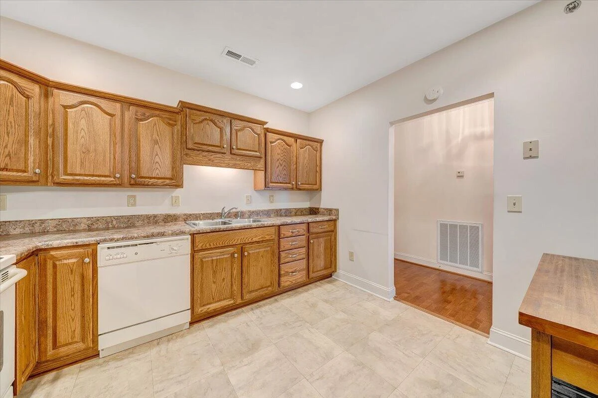 4444 Pheasant Ridge RD #405 - Photo 28