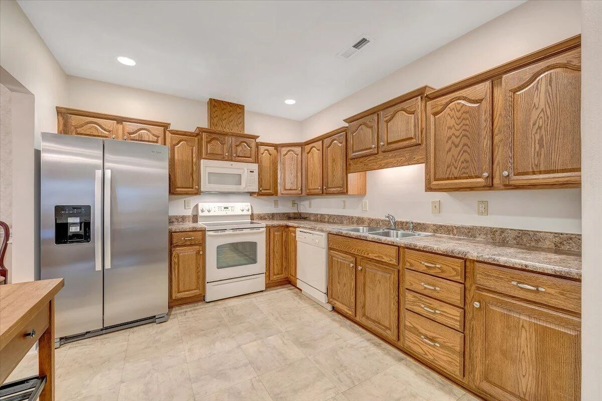 4444 Pheasant Ridge RD #405 - Photo 30