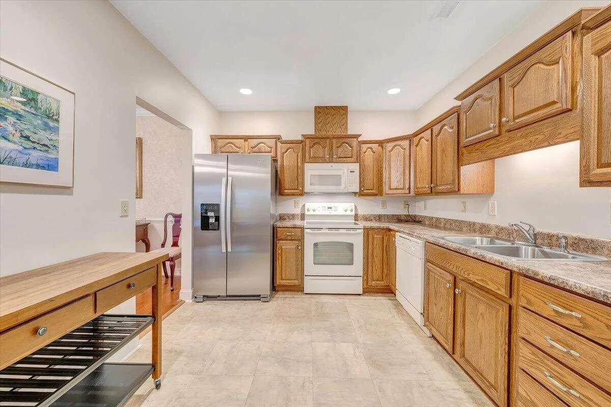 4444 Pheasant Ridge RD #405 - Photo 31