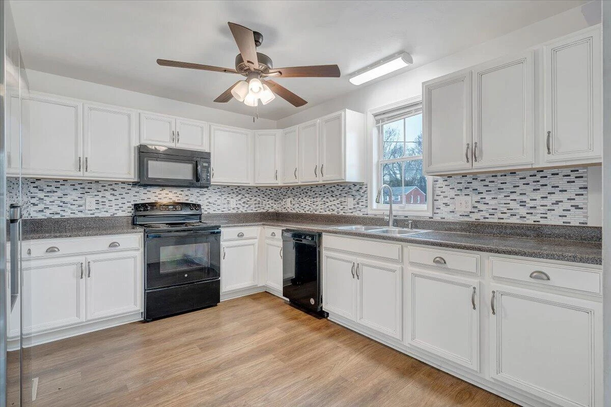 1305 22Nd ST - Photo 11