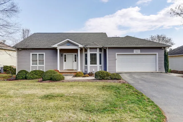 1052 8Th Fairway LN