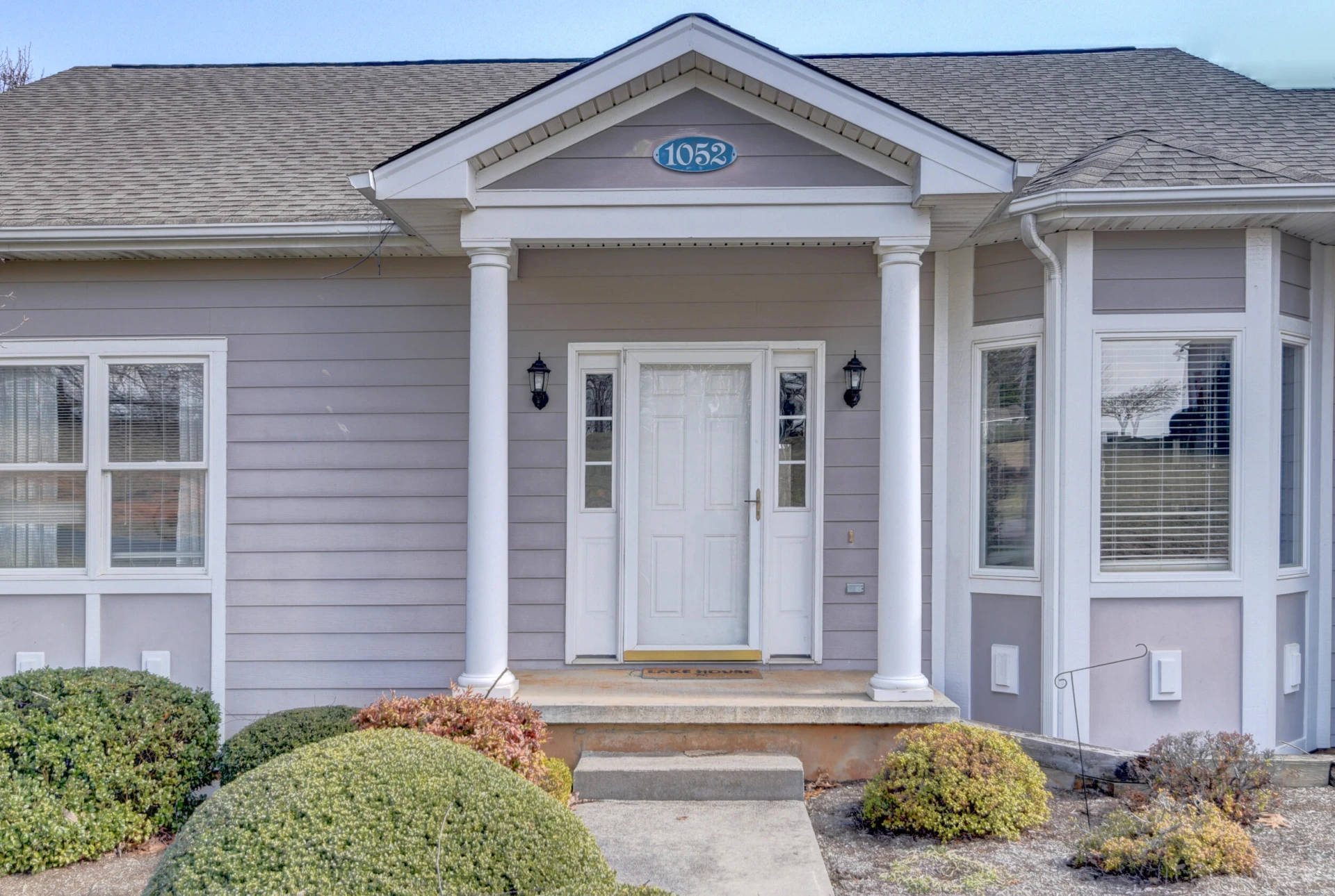 1052 8Th Fairway LN - Photo 2
