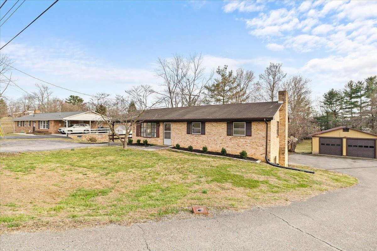 1471 Mud Pike RD