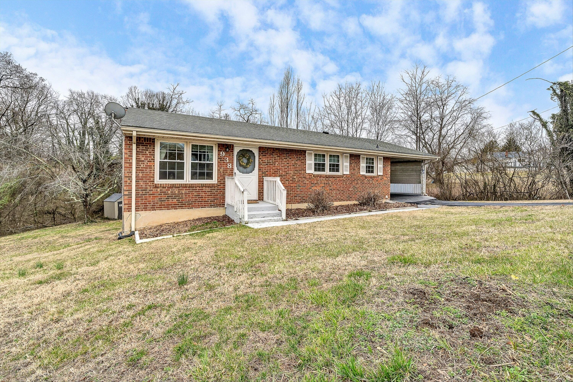 938 Hedgewood DR - Photo 3