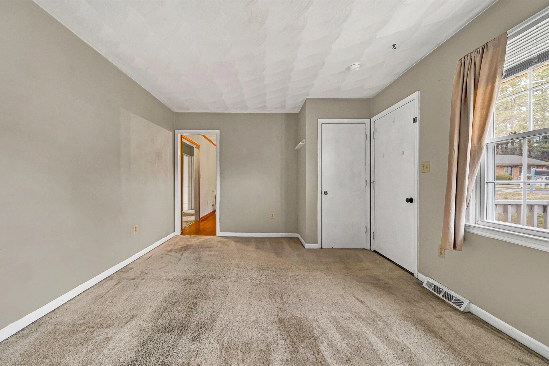 938 Hedgewood DR - Photo 4