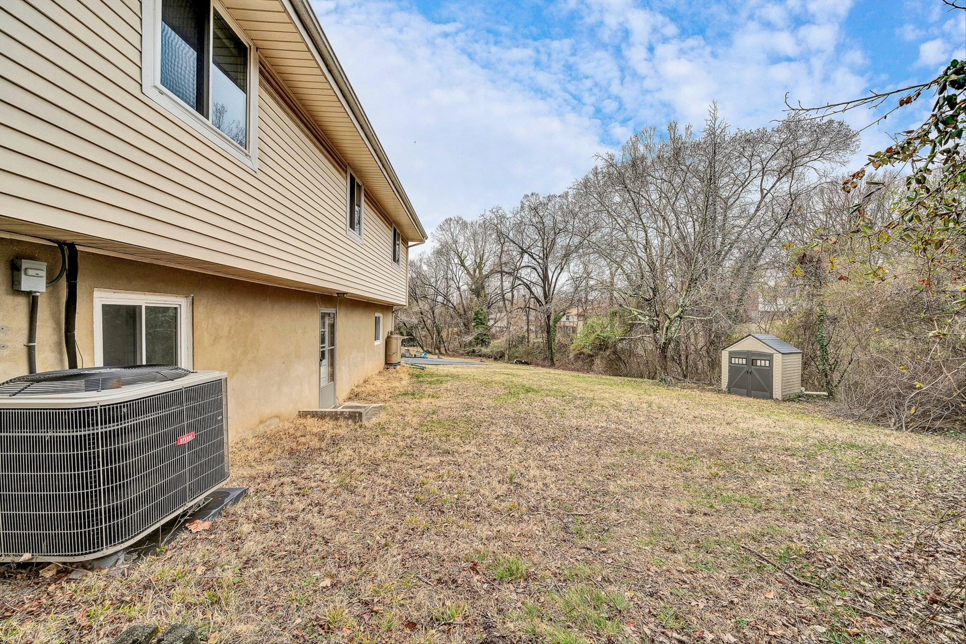 938 Hedgewood DR - Photo 34