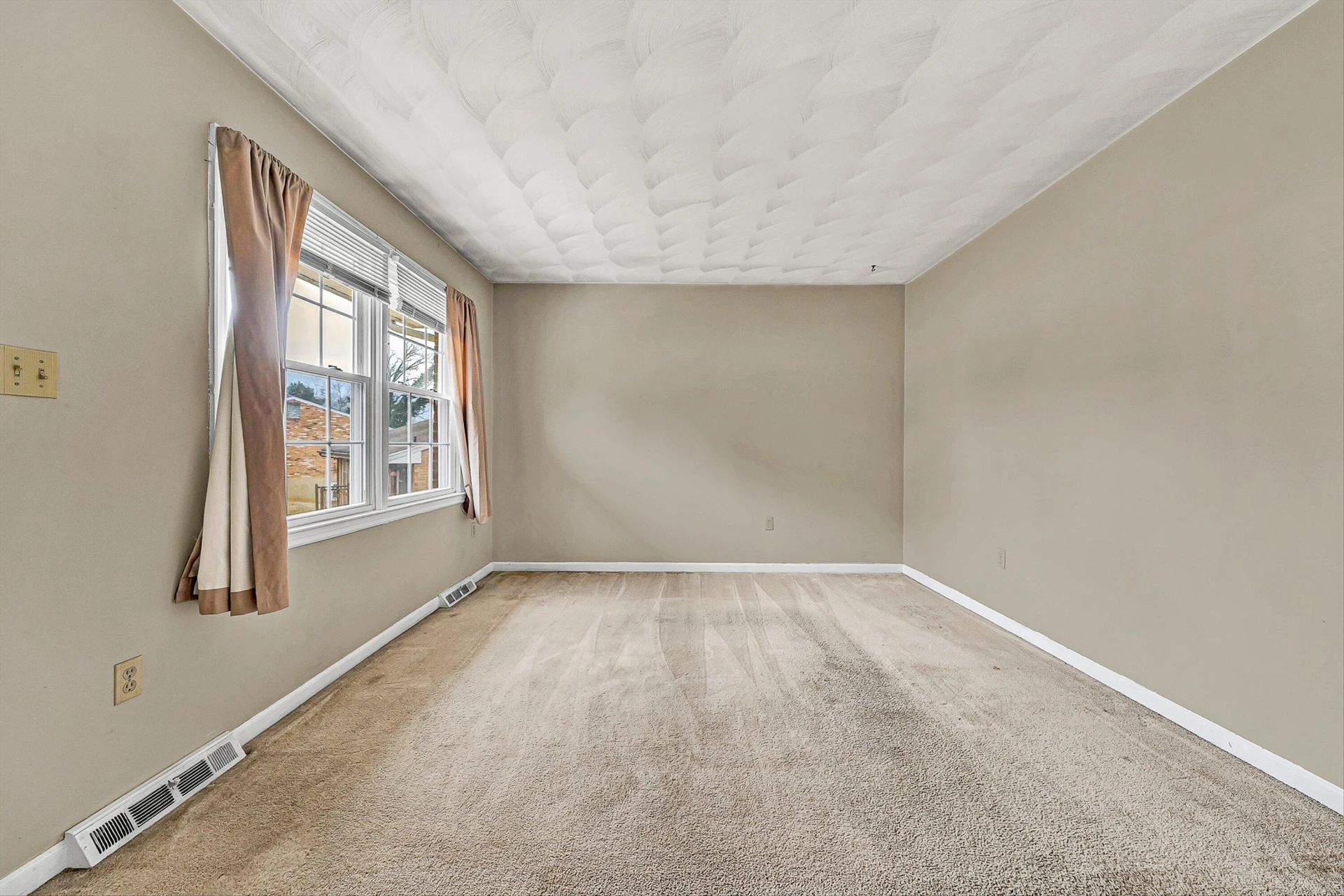 938 Hedgewood DR - Photo 5