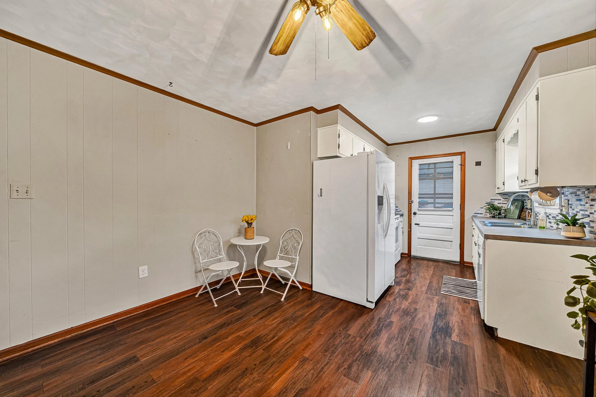 938 Hedgewood DR - Photo 7