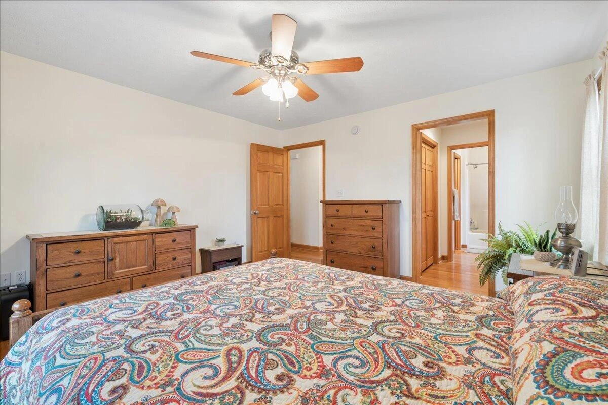 2064 Parker RD - Photo 20