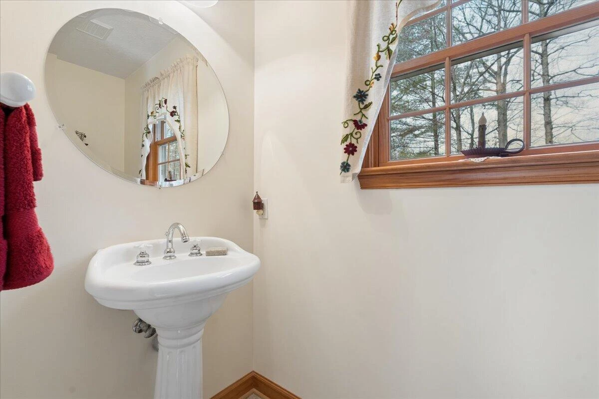 2064 Parker RD - Photo 25