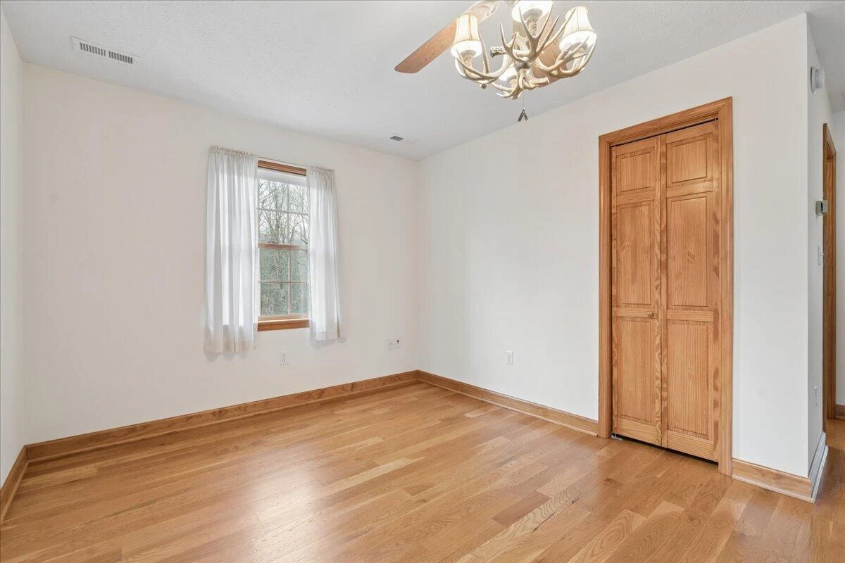 2064 Parker RD - Photo 27