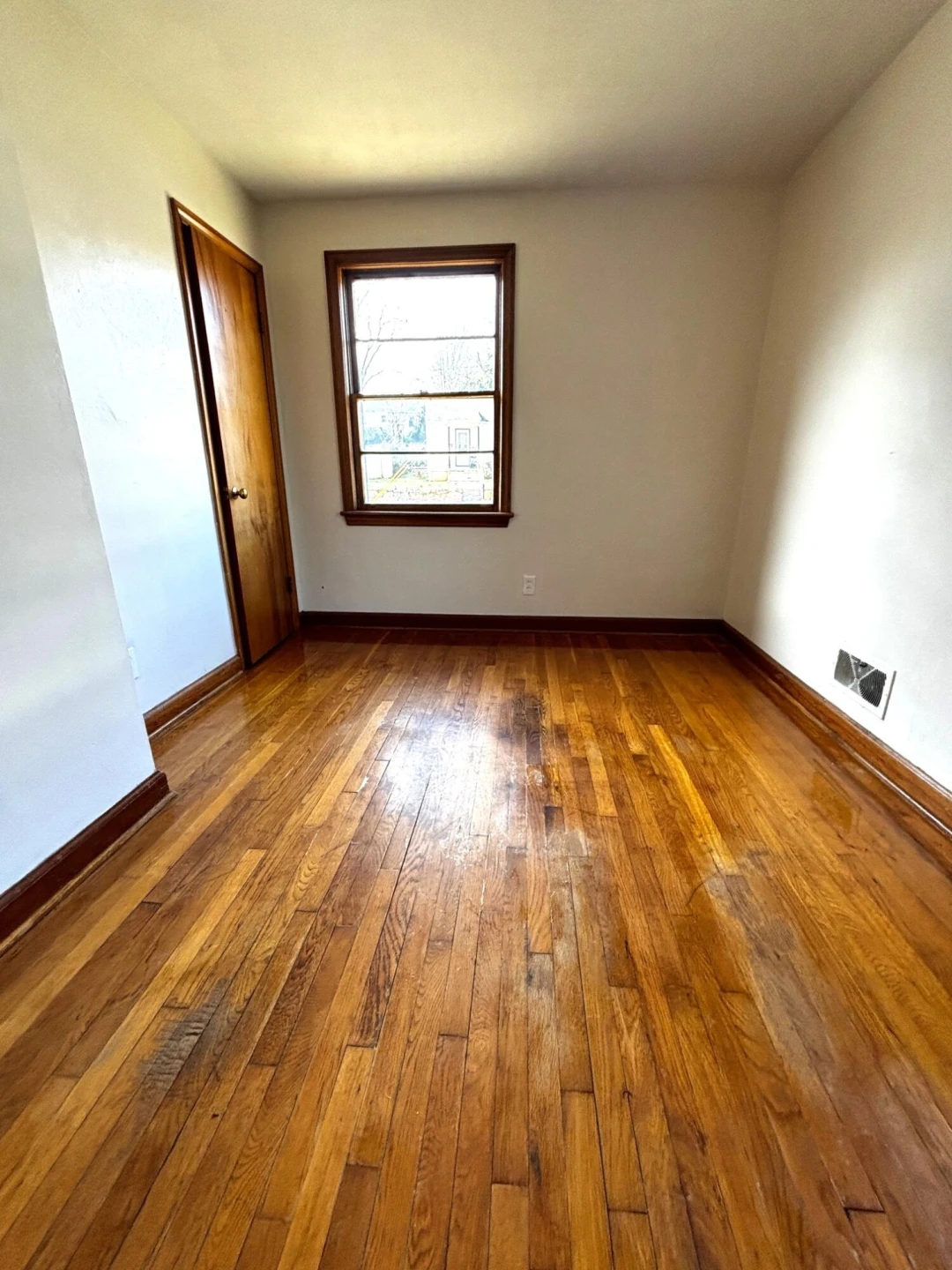 2501 Liberty RD - Photo 5