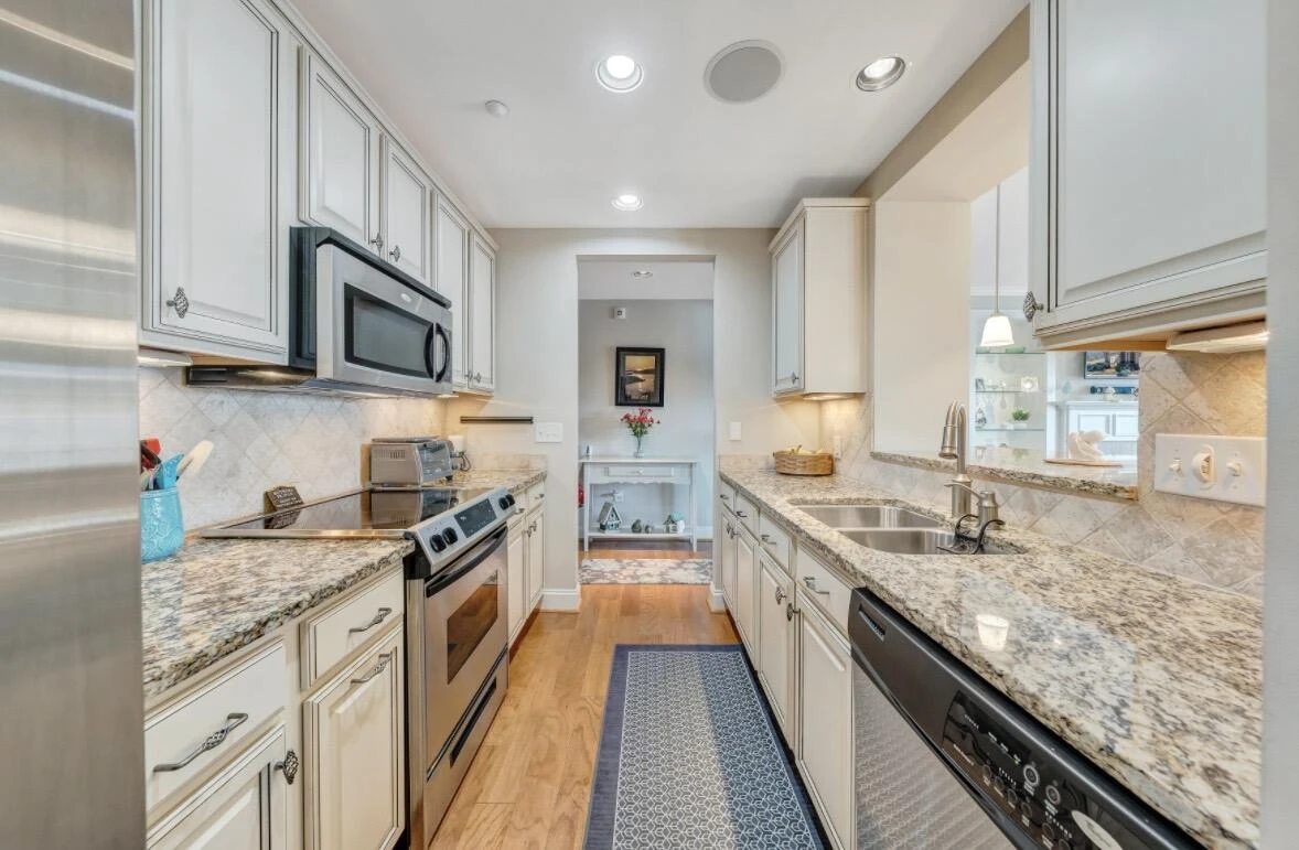100 Bridgewater Pointe PL #403 - Photo 8