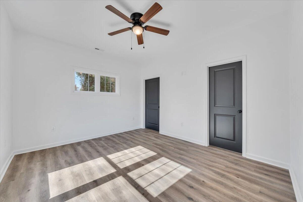 2226 Rutherford AVE - Photo 15