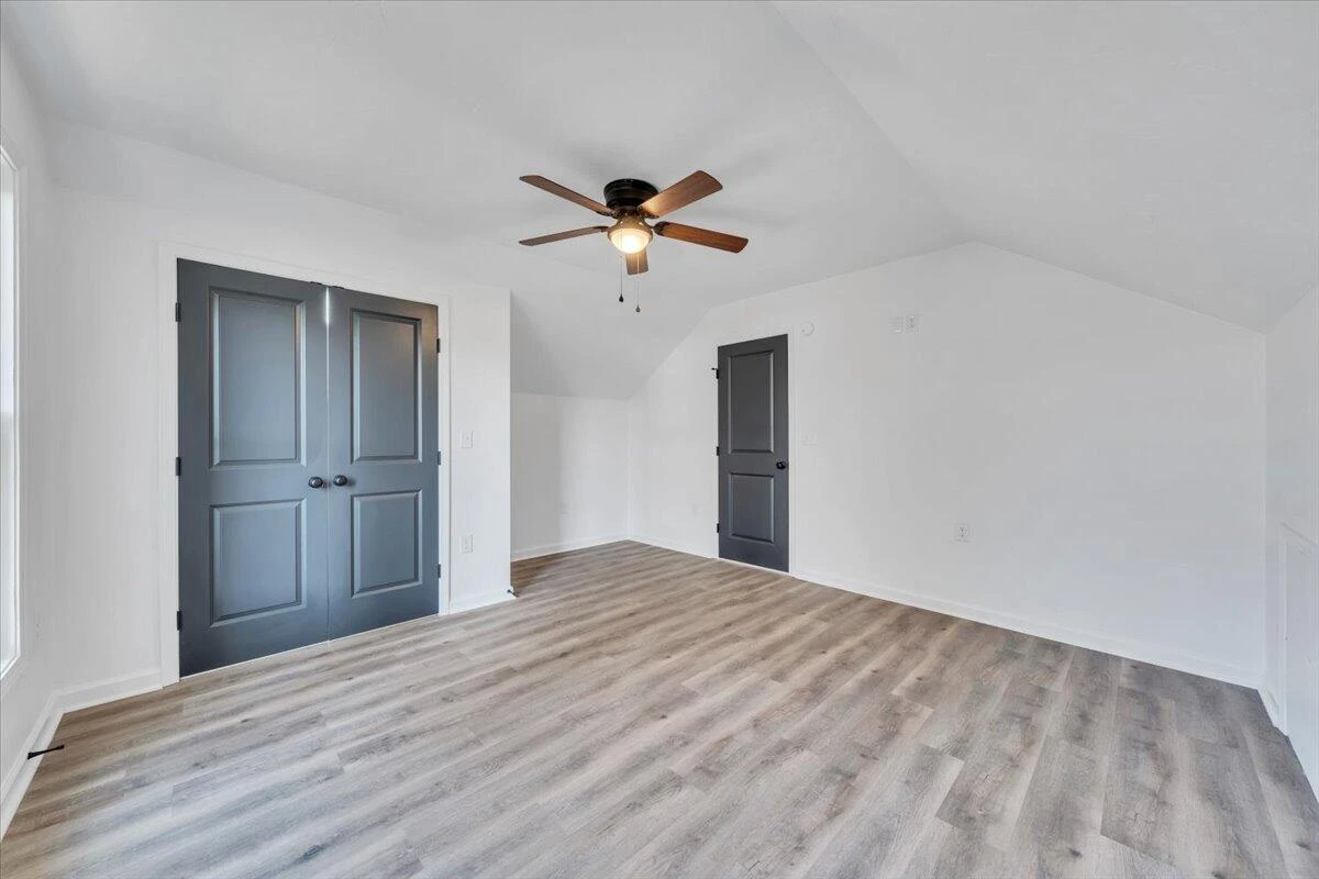 2226 Rutherford AVE - Photo 24