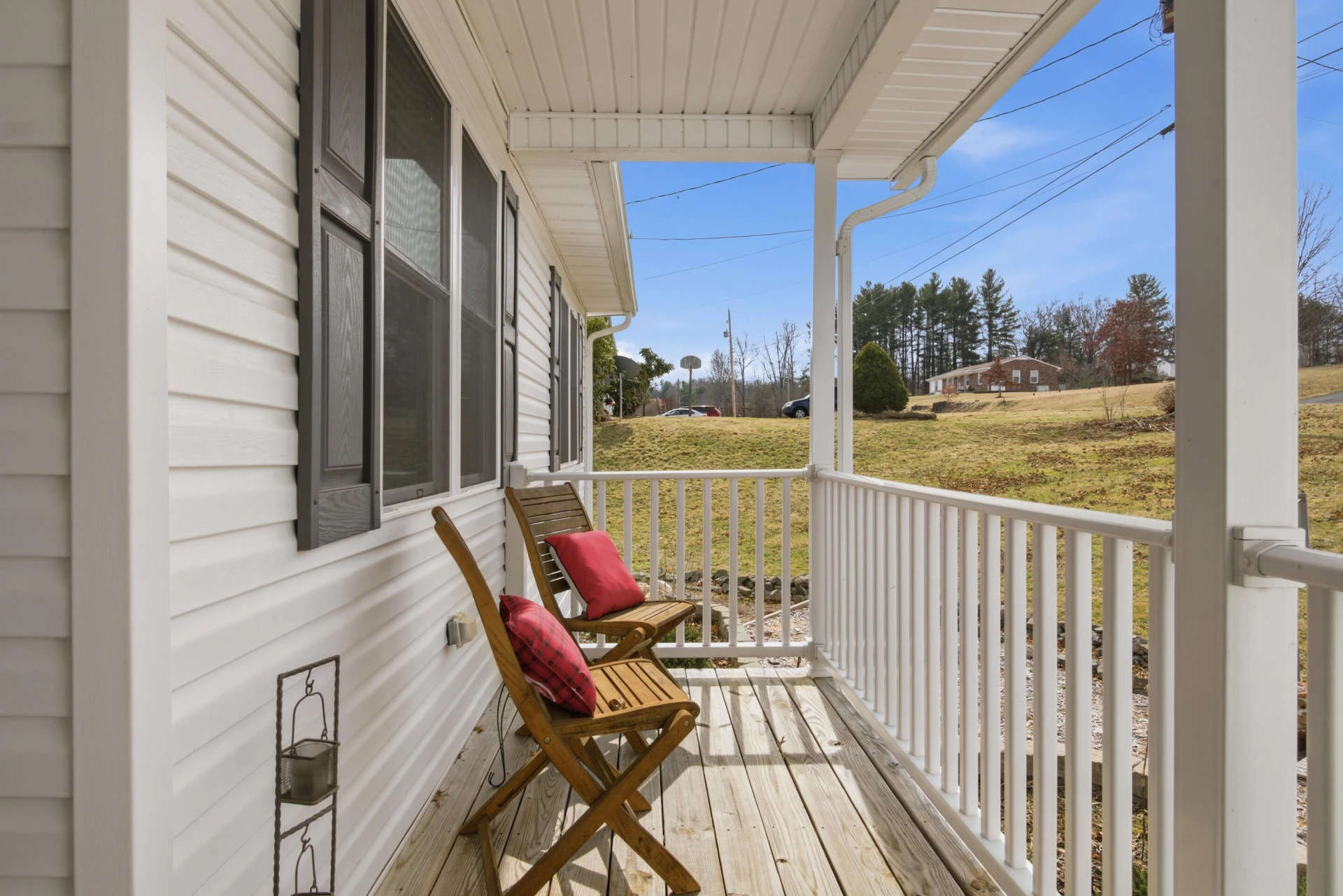 209 Courtland CIR - Photo 37
