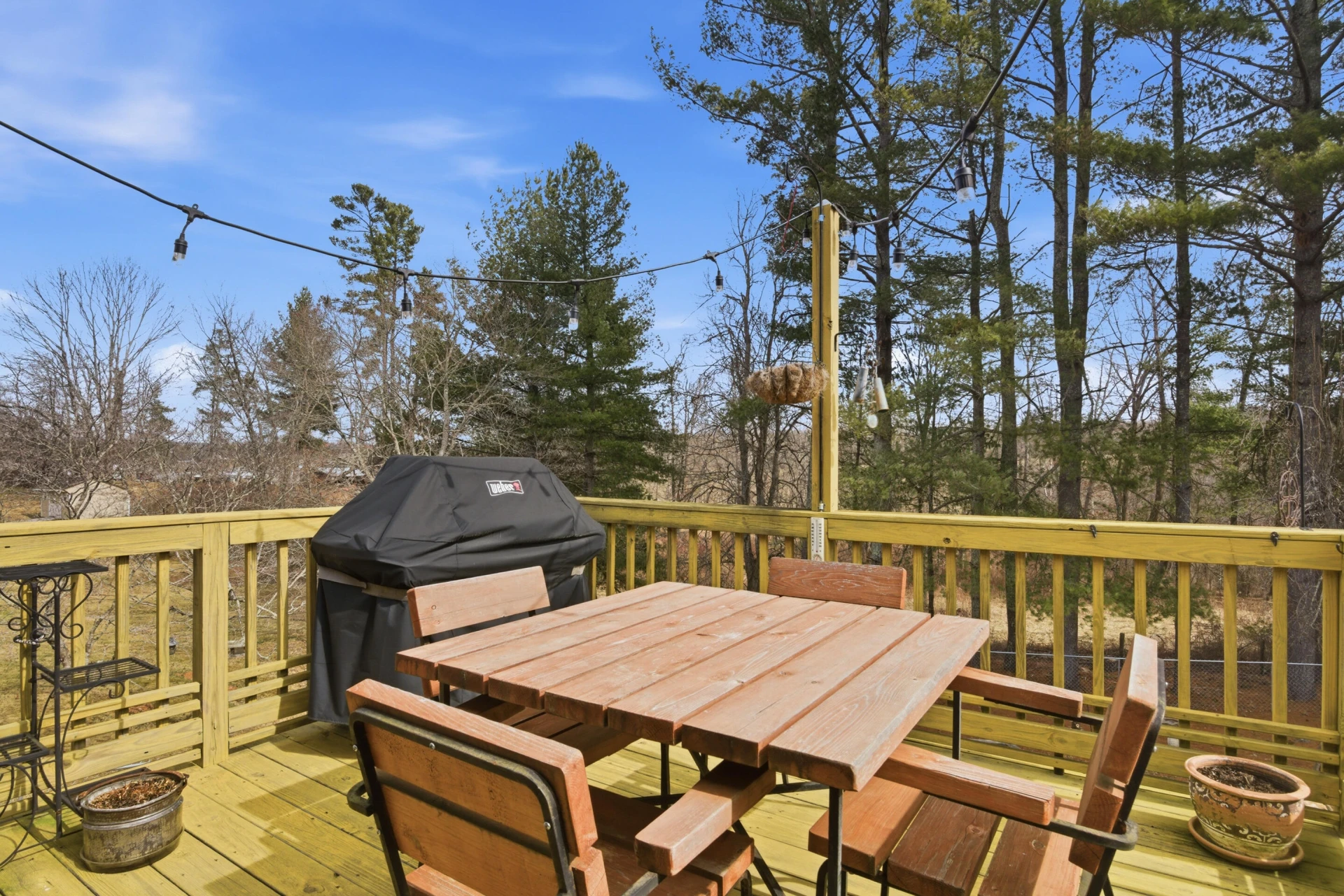 209 Courtland CIR - Photo 47