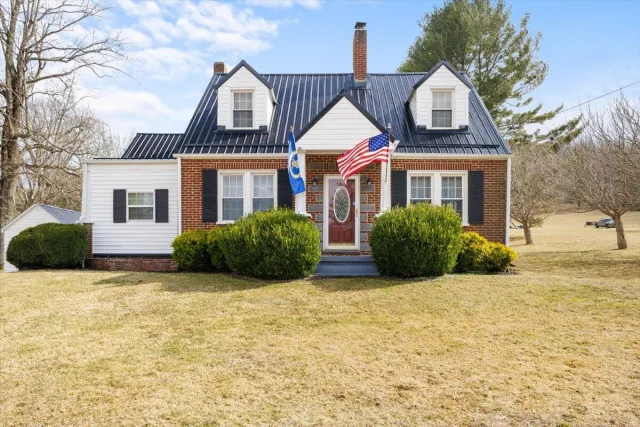 10664 Bent Mountain RD, Bent Mountain, VA, 24059