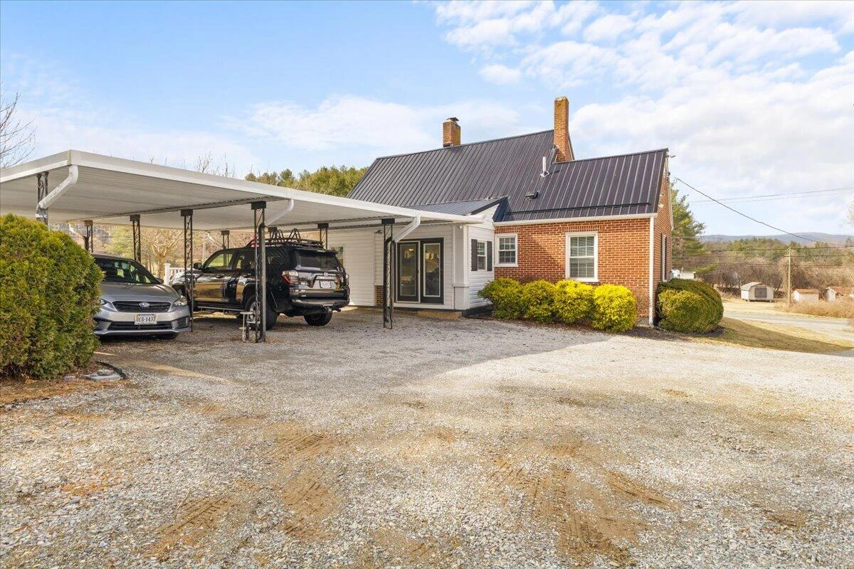 10664 Bent Mountain RD - Photo 27