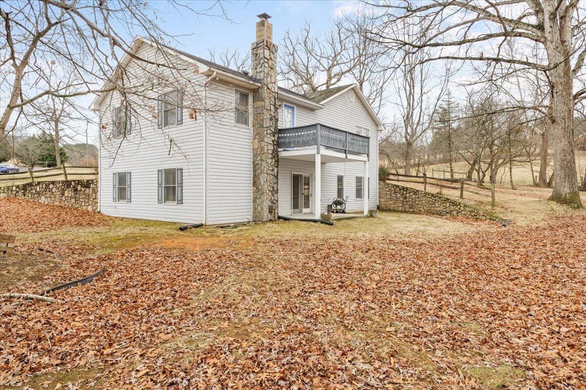1297 Flowing Spring RD - Photo 3