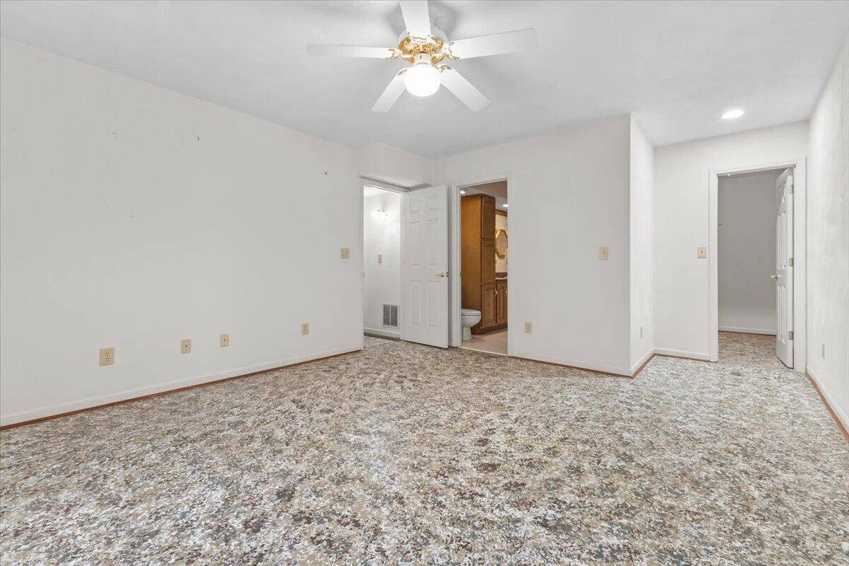 1297 Flowing Spring RD - Photo 31