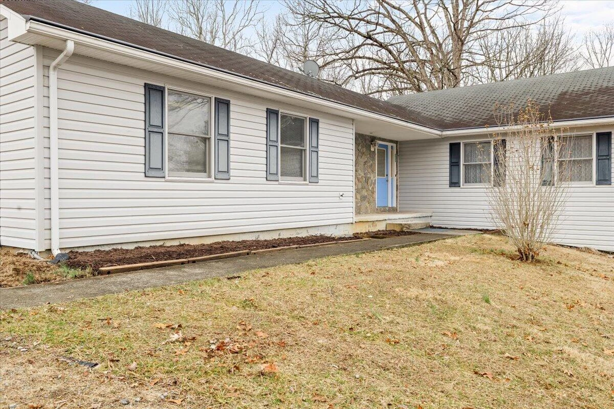 1297 Flowing Spring RD - Photo 41