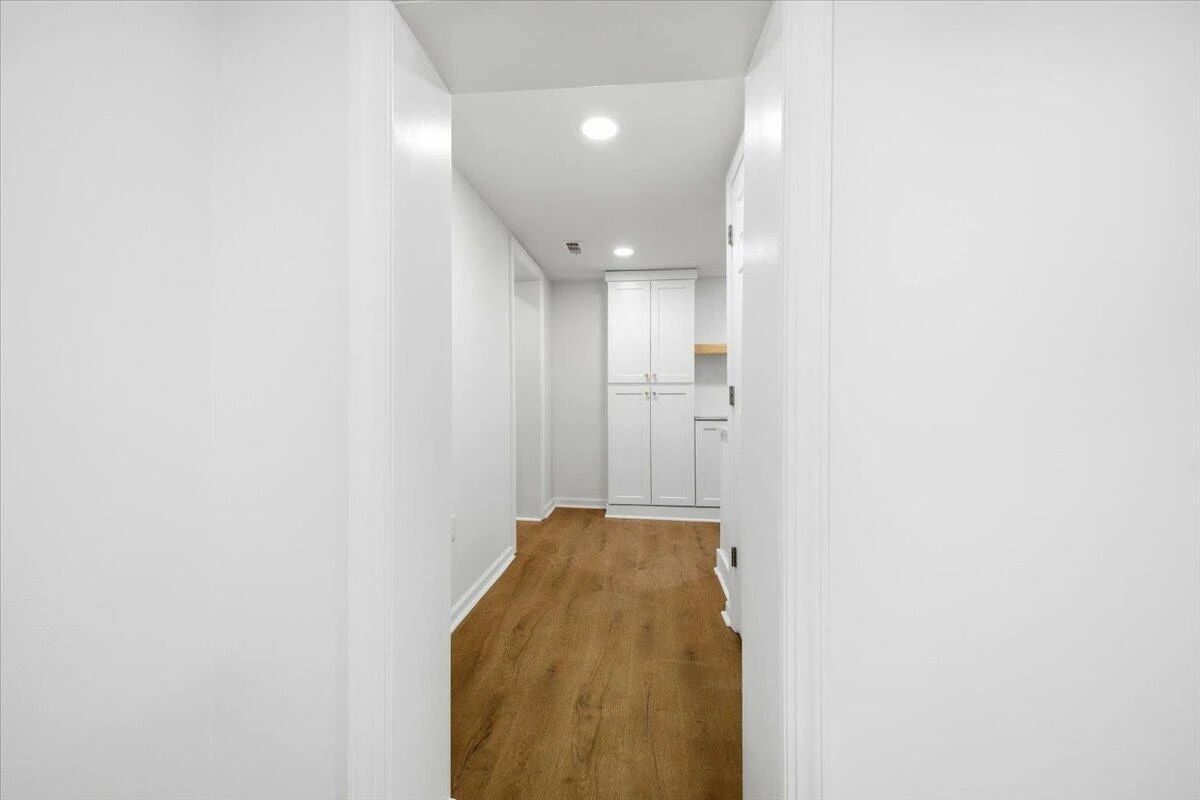 7202 Merriman RD - Photo 16