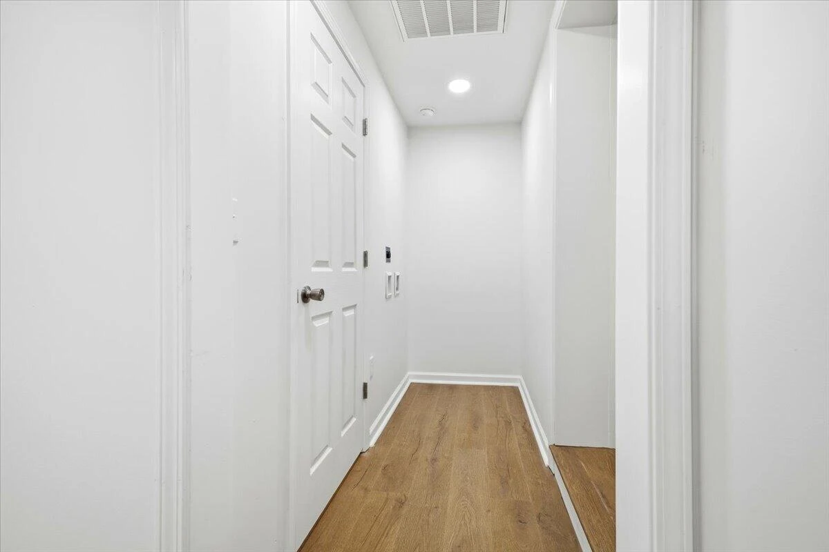 7202 Merriman RD - Photo 30