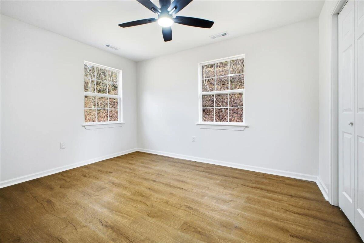 7202 Merriman RD - Photo 33