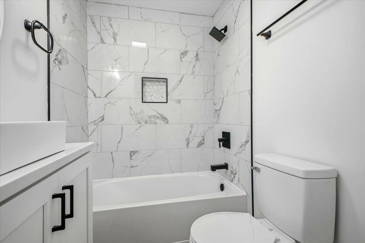 7202 Merriman RD - Photo 36