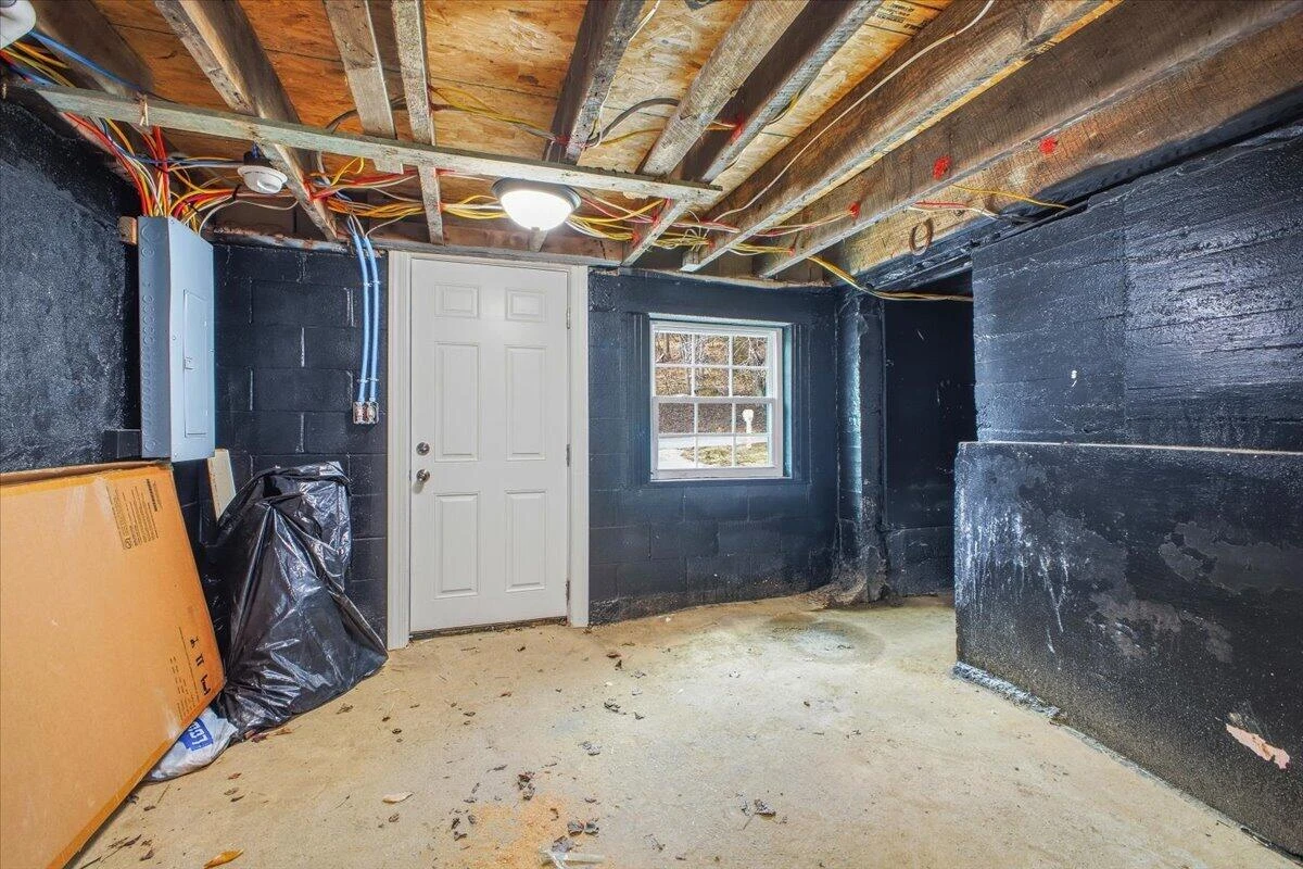 7202 Merriman RD - Photo 39