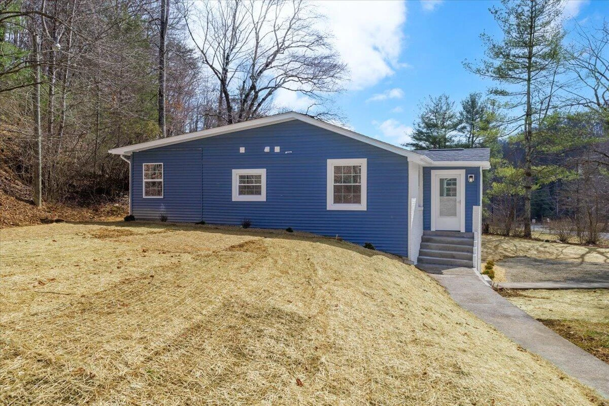 7202 Merriman RD - Photo 7