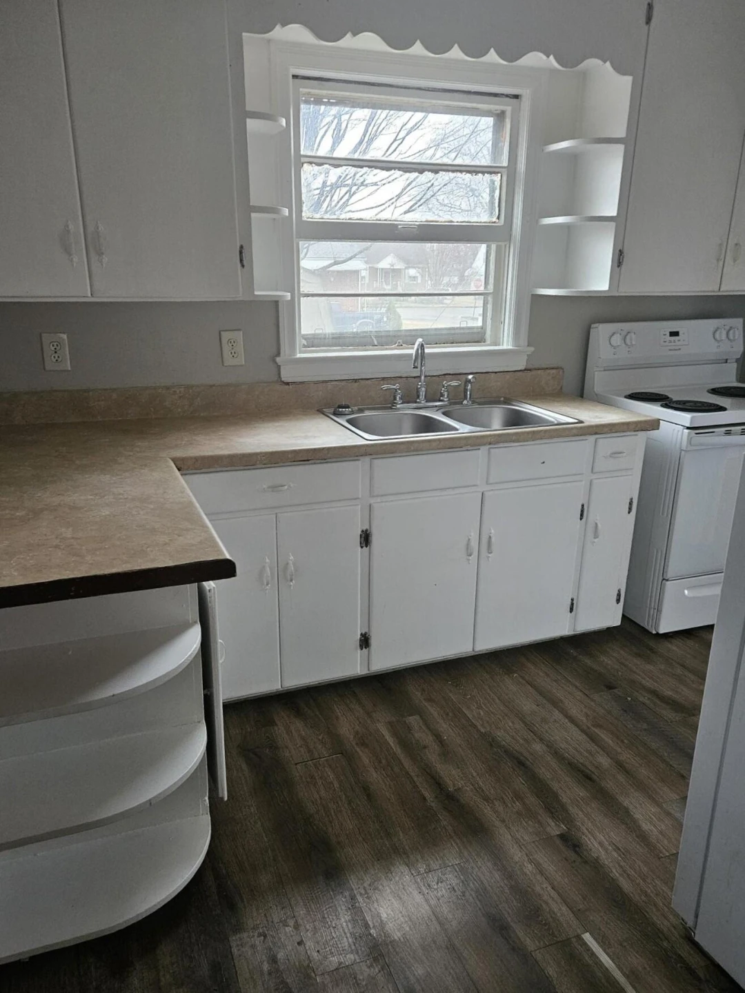 2738 Cedarhurst AVE - Photo 6