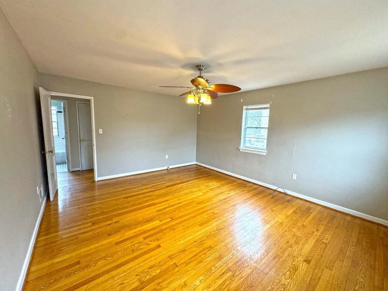 1811 Windsor AVE - Photo 14