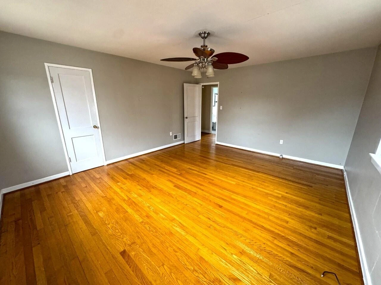 1811 Windsor AVE - Photo 15