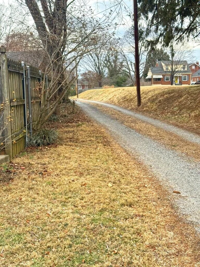 1811 Windsor AVE - Photo 45