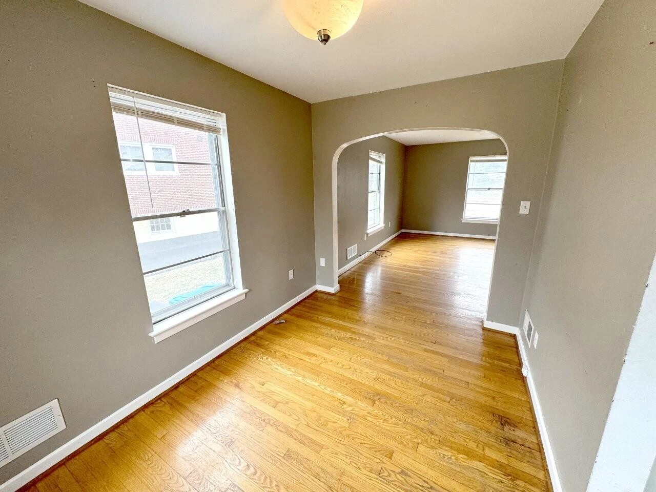 1811 Windsor AVE - Photo 6