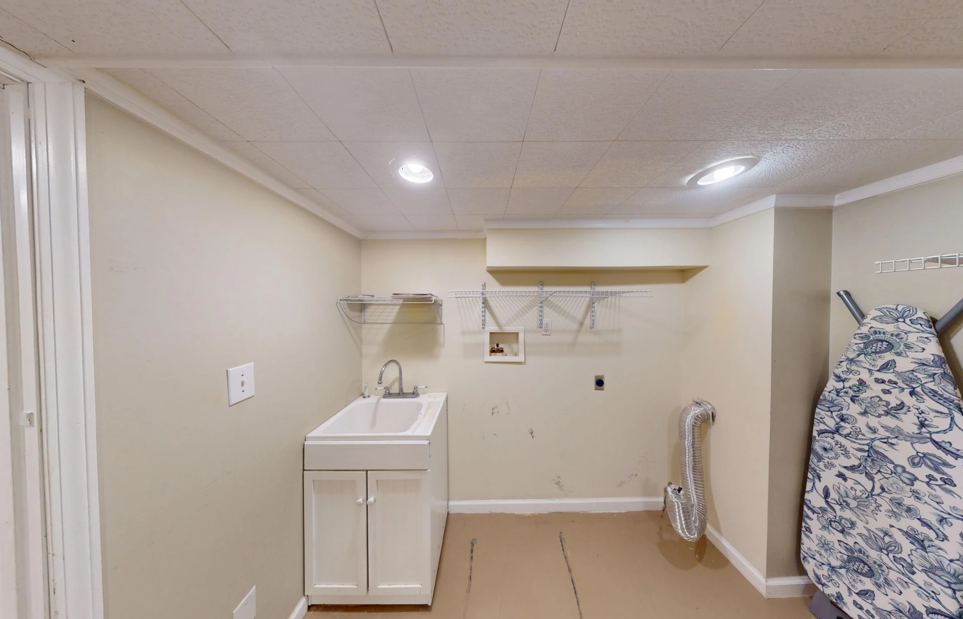 815 Windsor AVE - Photo 25