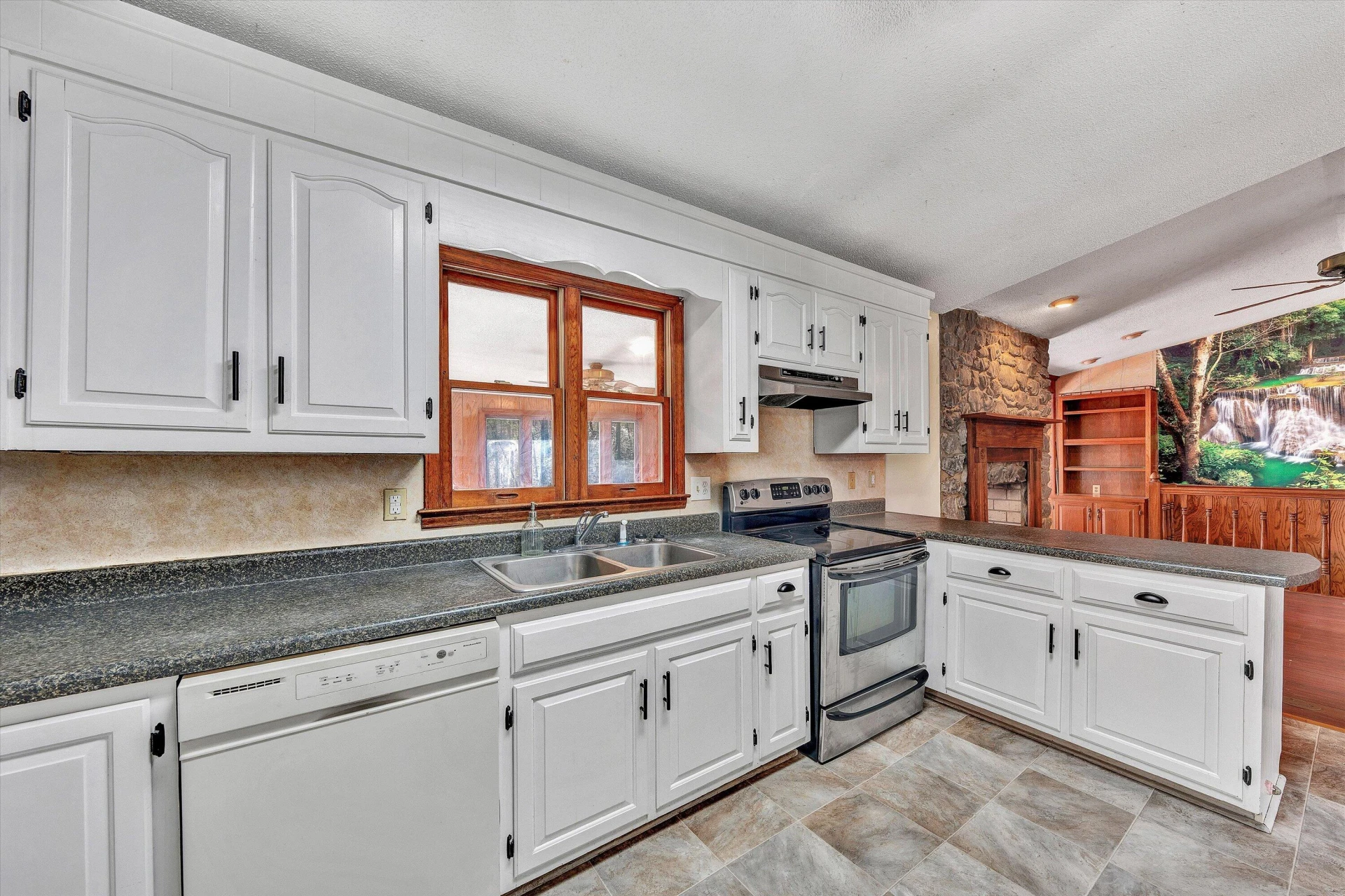 380 Countrywood LN - Photo 16