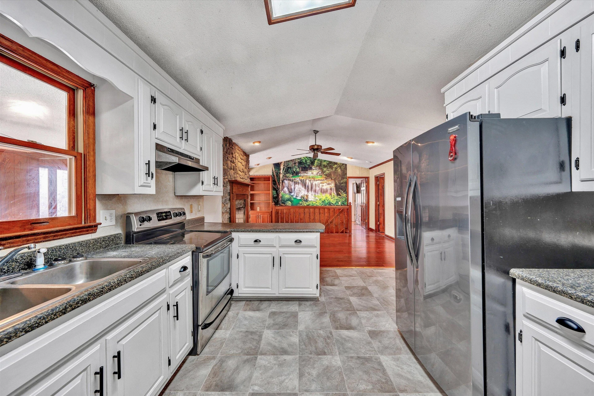 380 Countrywood LN - Photo 17
