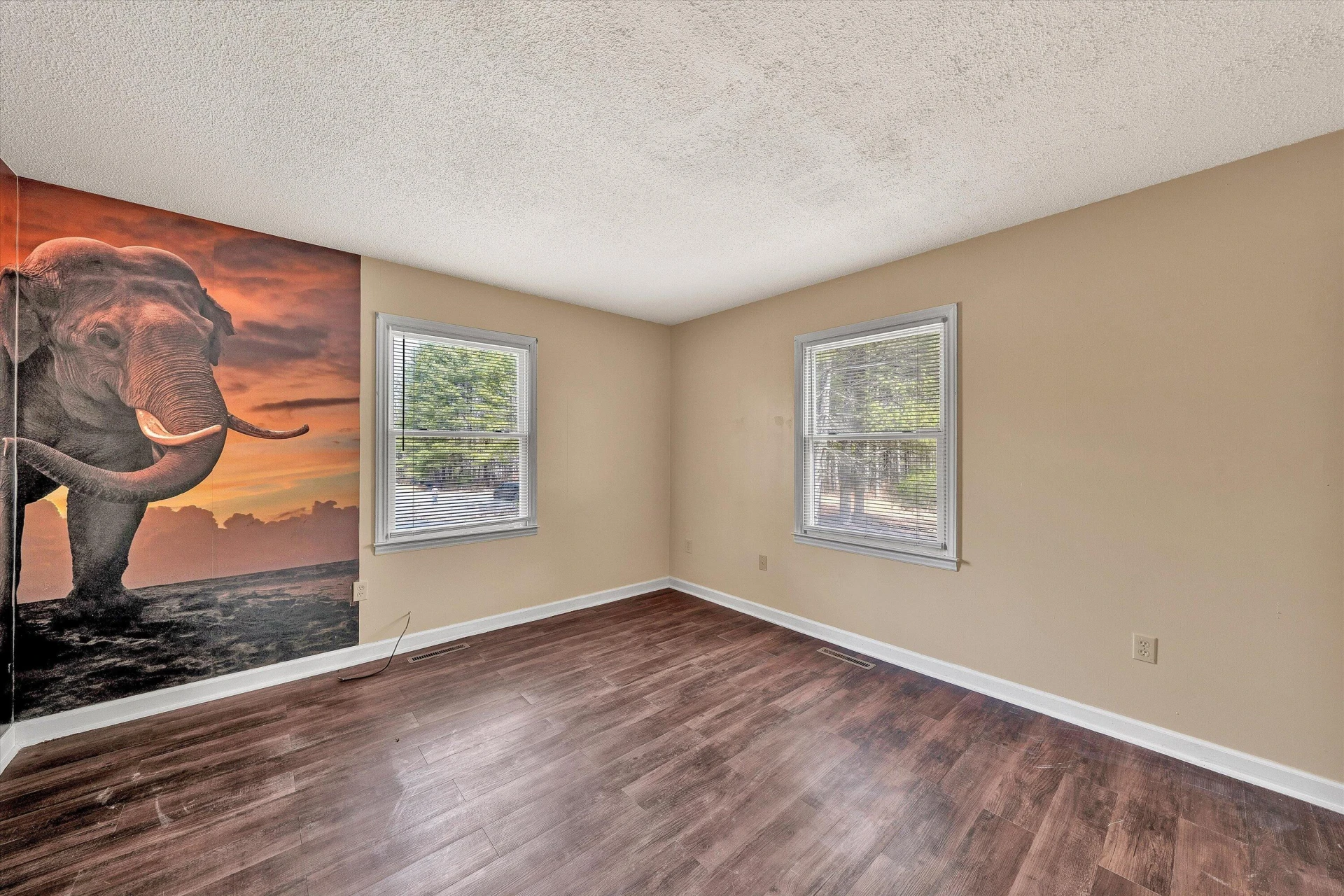 380 Countrywood LN - Photo 24