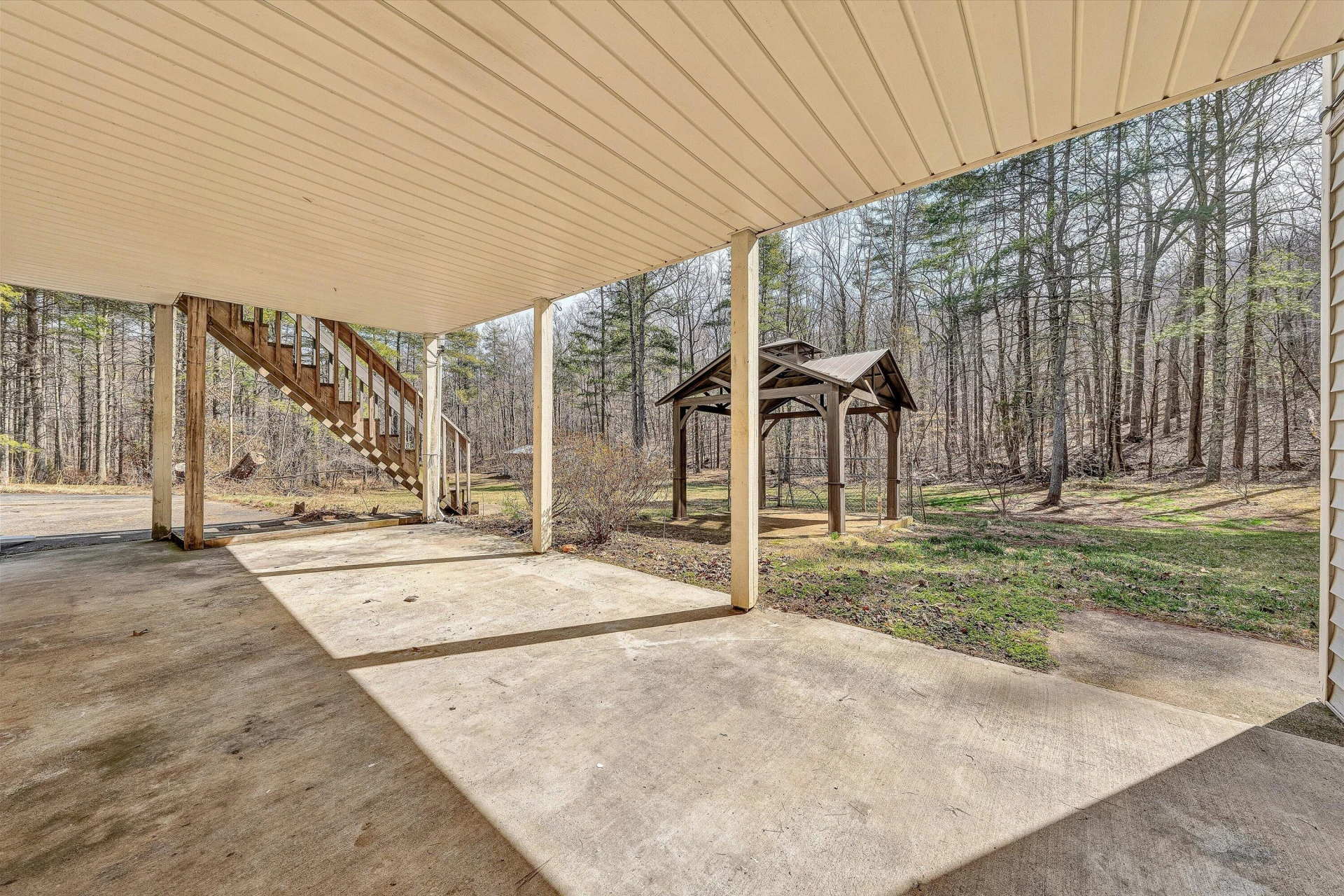 380 Countrywood LN - Photo 46
