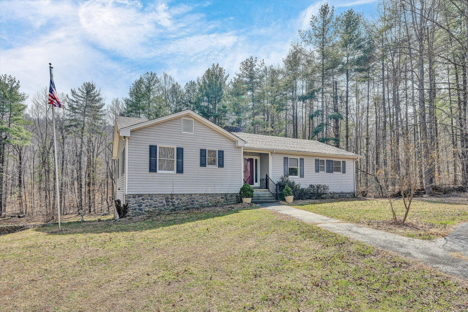 380 Countrywood LN - Photo 8