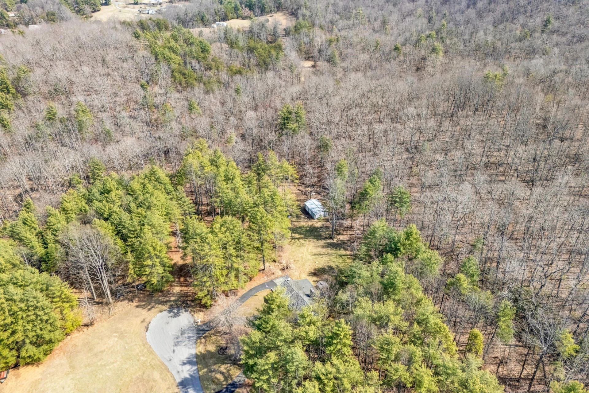 380 Countrywood LN - Photo 56