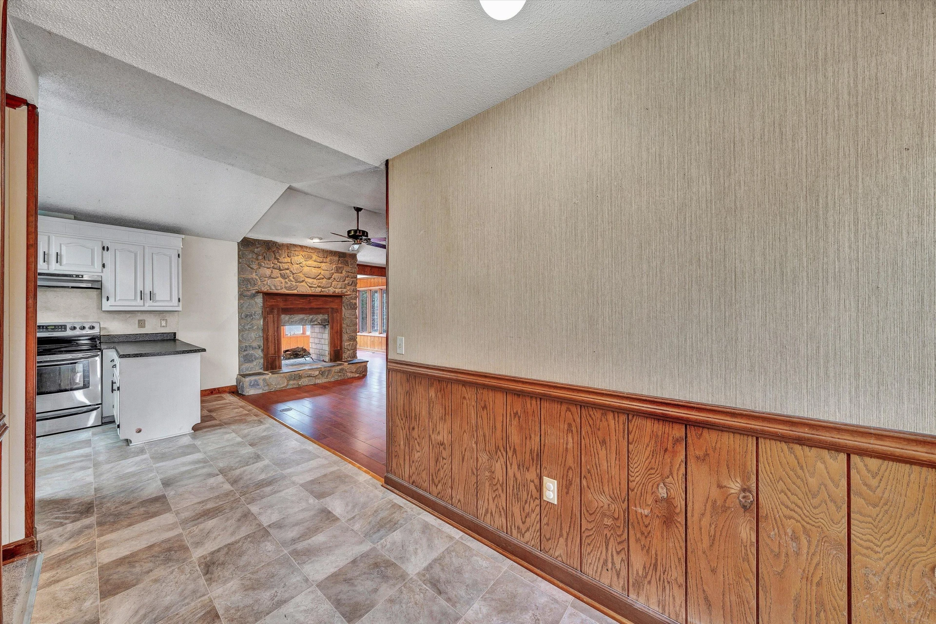 380 Countrywood LN - Photo 10