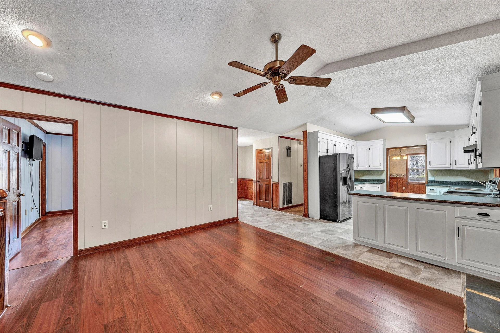 380 Countrywood LN - Photo 12