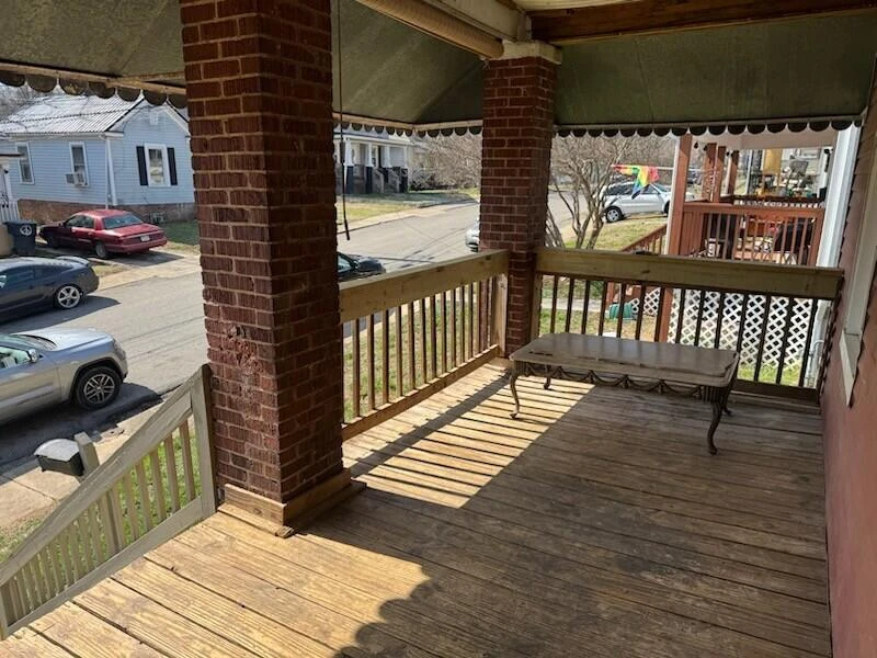 1144 Tompkins AVE - Photo 4