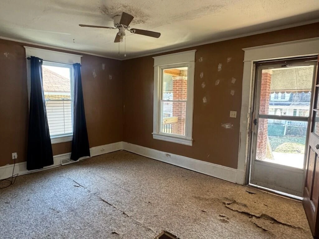 1144 Tompkins AVE - Photo 6
