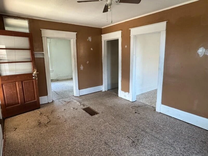 1144 Tompkins AVE - Photo 7